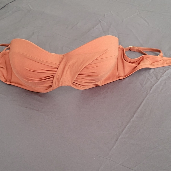 Bikini - Picture 2 of 6